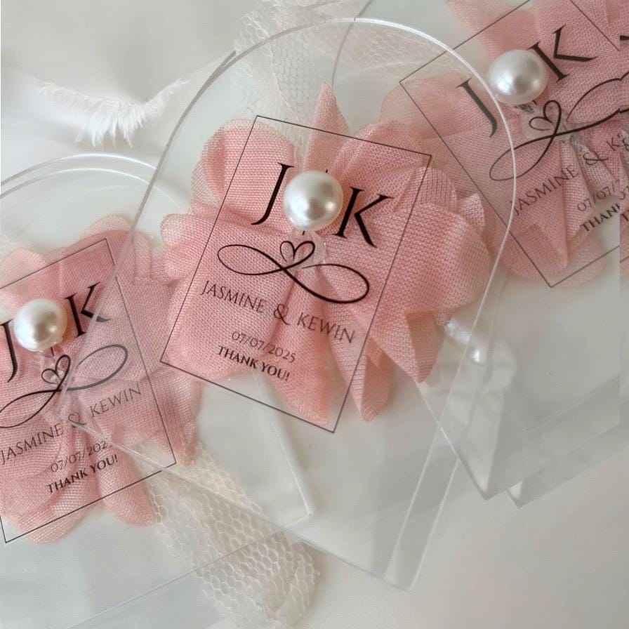 Personalized Floral Magnet Wedding Favors: Acrylic, Tulle & Faux Pearl - Image 5