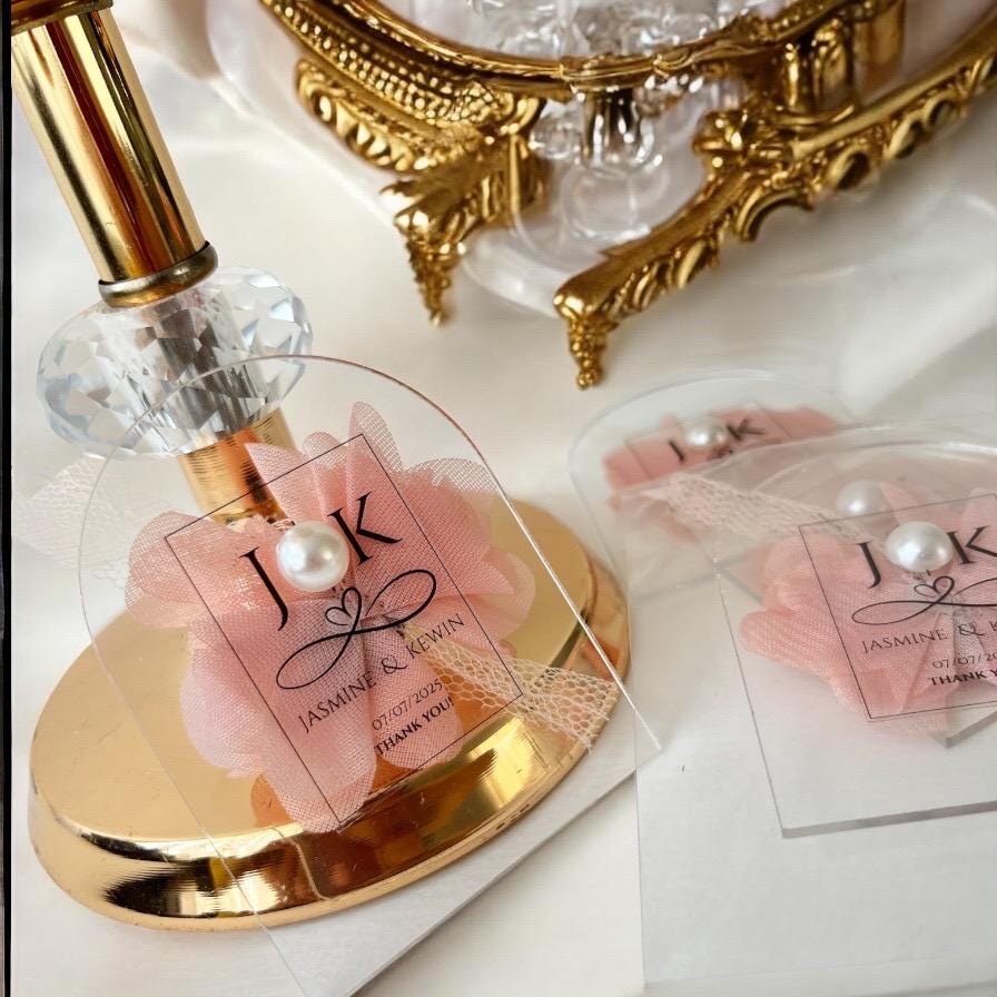 Personalized Floral Magnet Wedding Favors: Acrylic, Tulle & Faux Pearl - Image 3