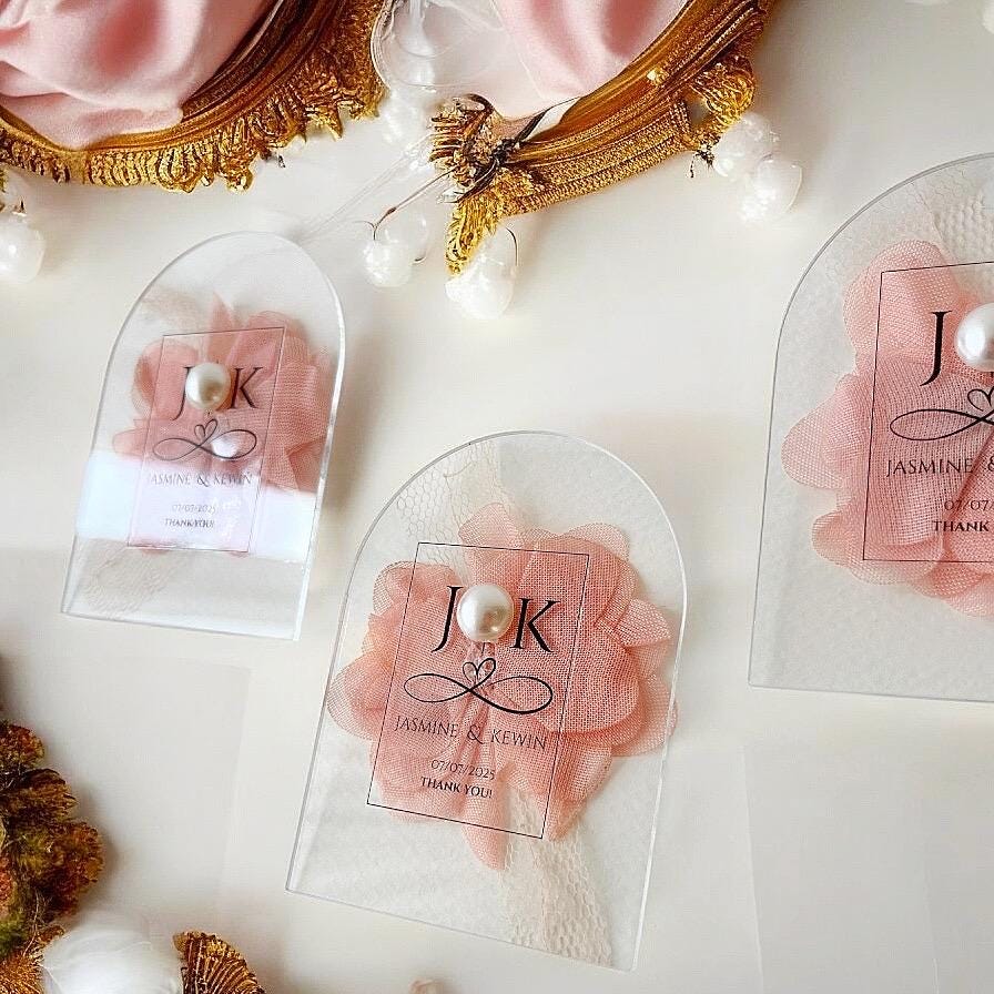 Personalized Floral Magnet Wedding Favors: Acrylic, Tulle & Faux Pearl - Image 6