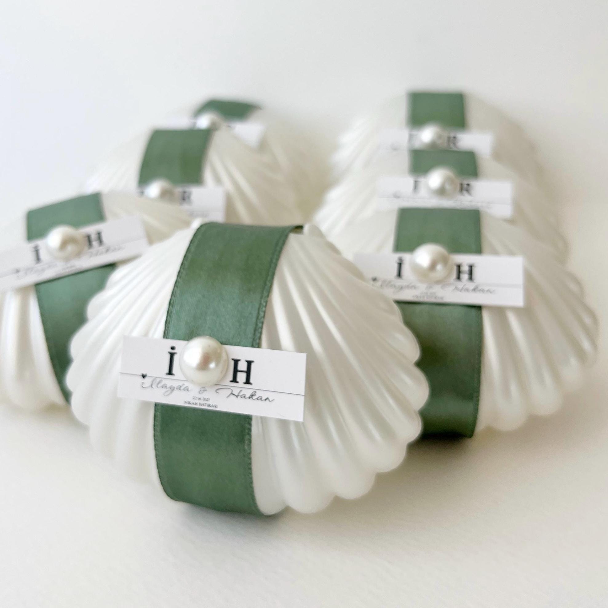 Oyster Shell Wedding Favor: Personalized Jordan Almonds, Pearl Accent, Engagement Gifts for Guests - Image 2