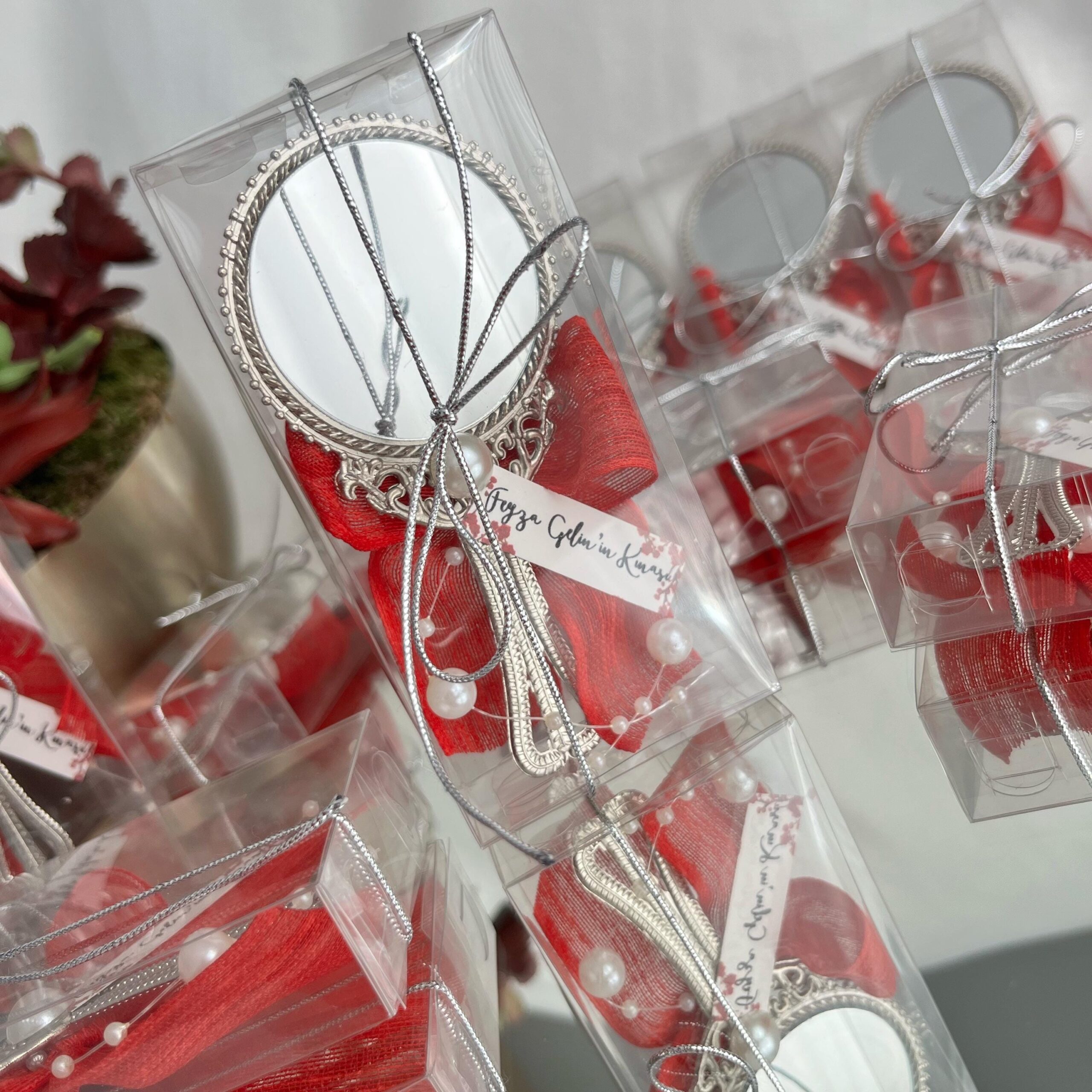 Personalized Mirror Wedding Favors, Red Party Gifts, Vintage Style Keepsake with Pearl Accent - Image 6