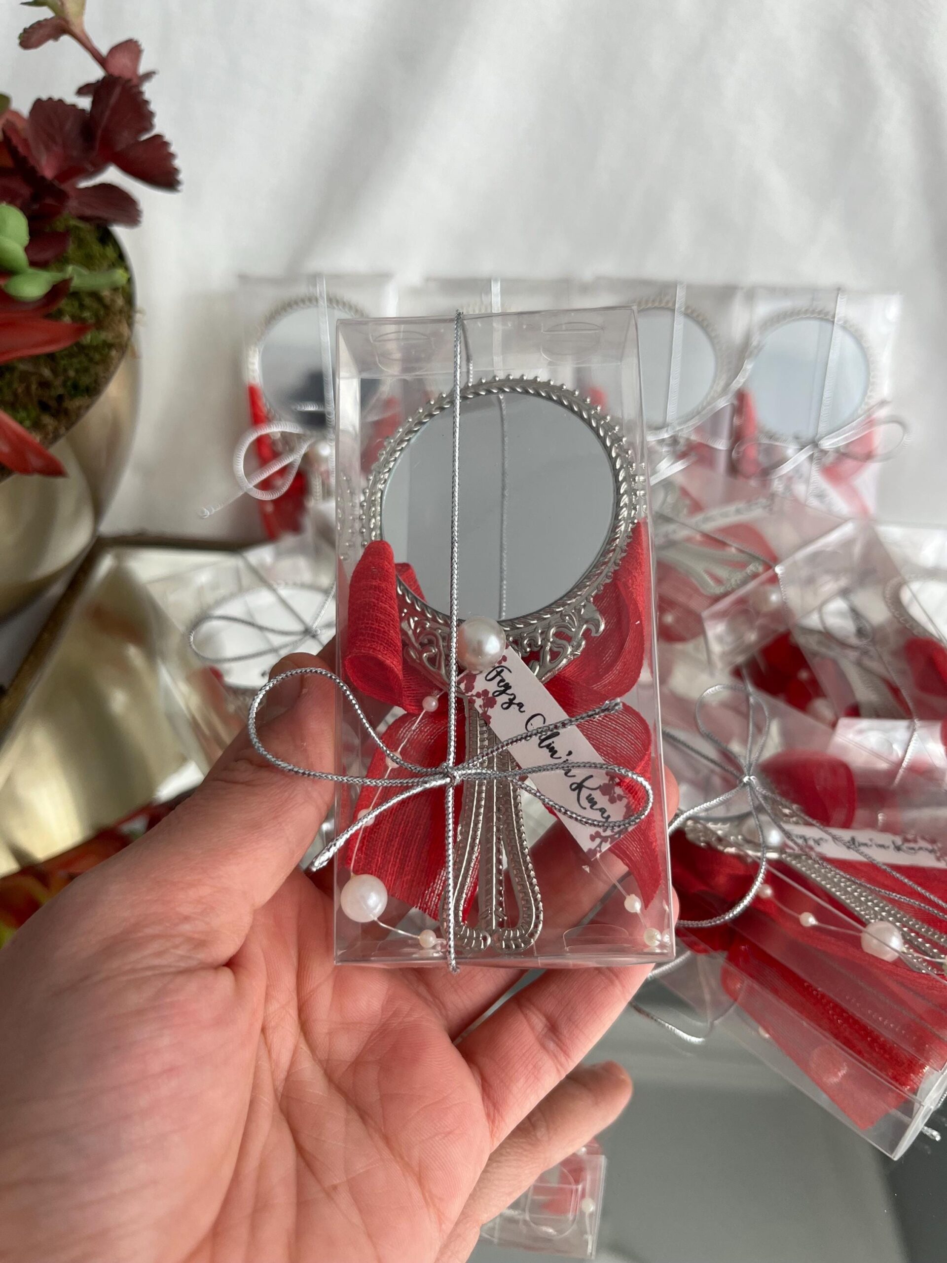 Personalized Mirror Wedding Favors, Red Party Gifts, Vintage Style Keepsake with Pearl Accent - Image 9