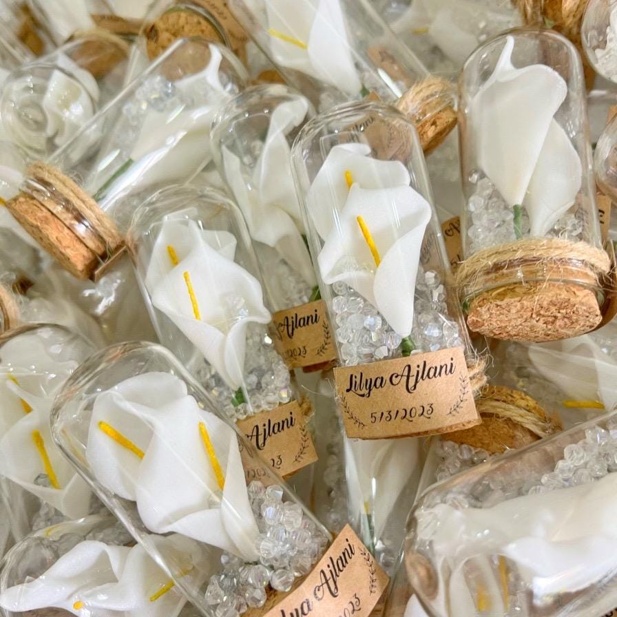Personalized Wedding Favor • Glass Dome, Calla Lily & Pearls